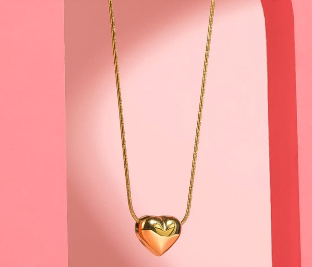Elegant Gold Heart Pendant Necklace for Women