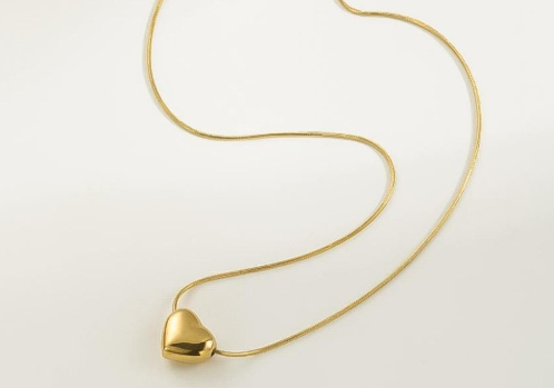 Elegant Gold Heart Pendant Necklace for Women